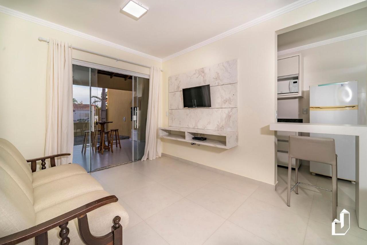 Casa Terrea Com 02 Dormitorios ボンビーニャス エクステリア 写真